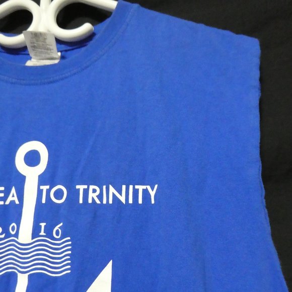 GILDAN Ultra Cotton, medium, blue sleeveless graphic tank top, GUC - Picture 6 of 12